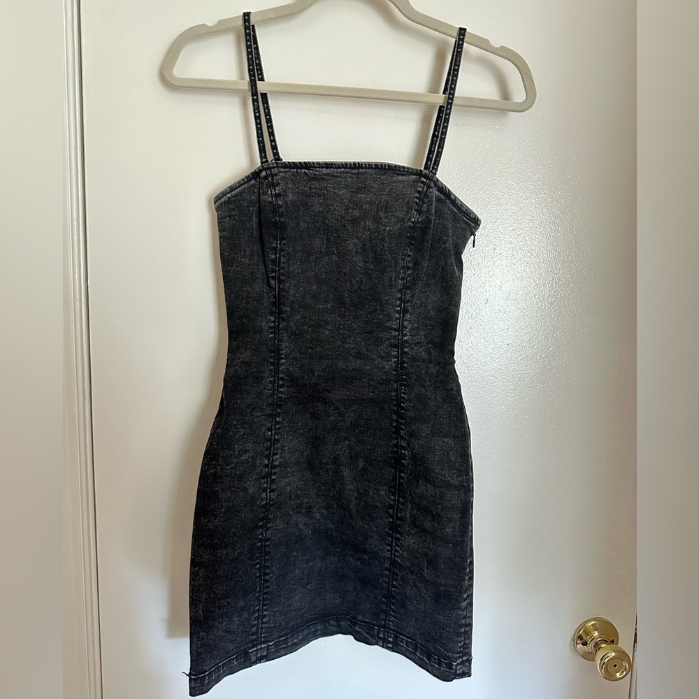 Cute denim dress!